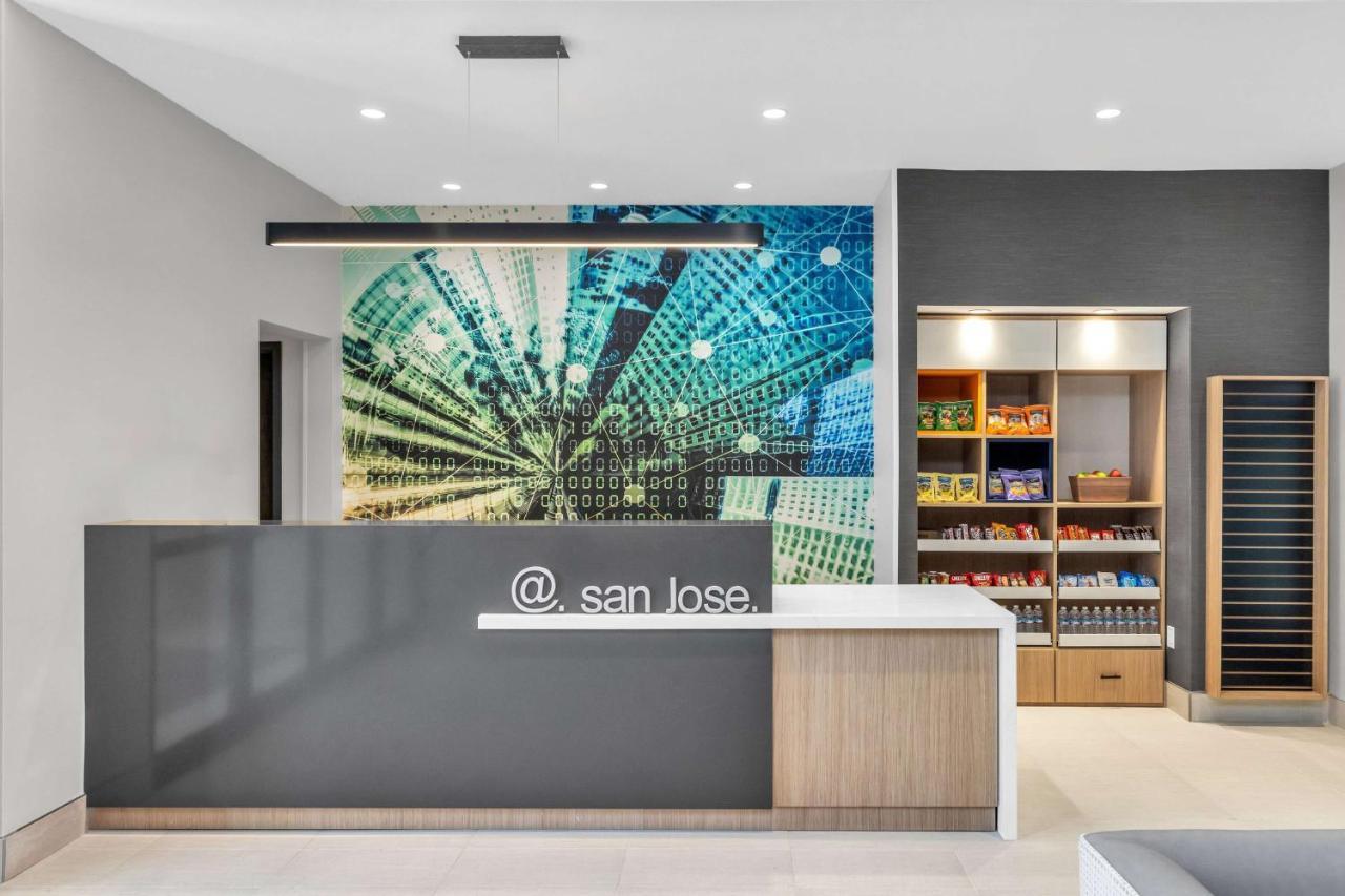 La Quinta Inn & Suites By Wyndham San Jose Airport-Downtown Bagian luar foto