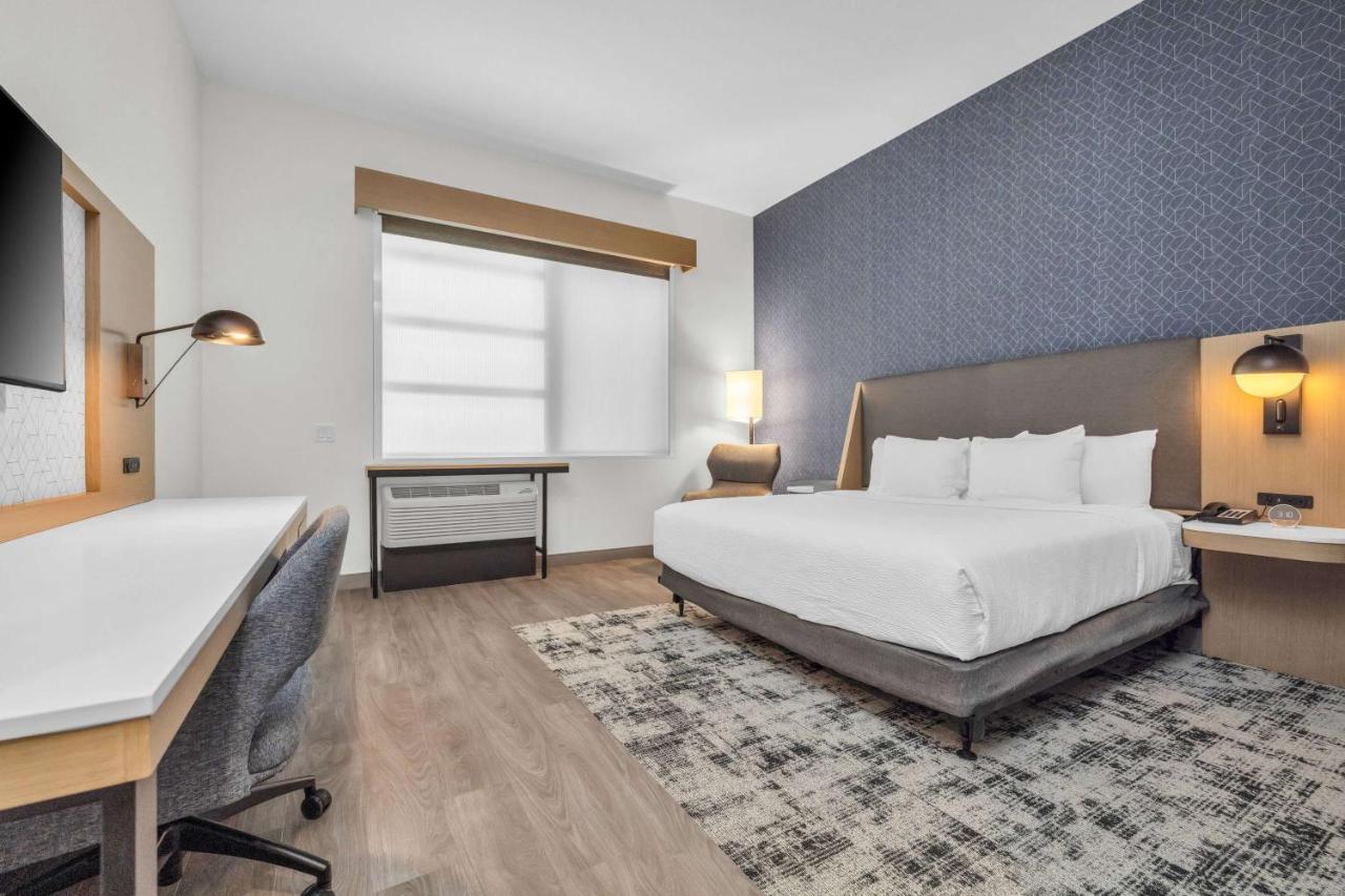 La Quinta Inn & Suites By Wyndham San Jose Airport-Downtown Bagian luar foto