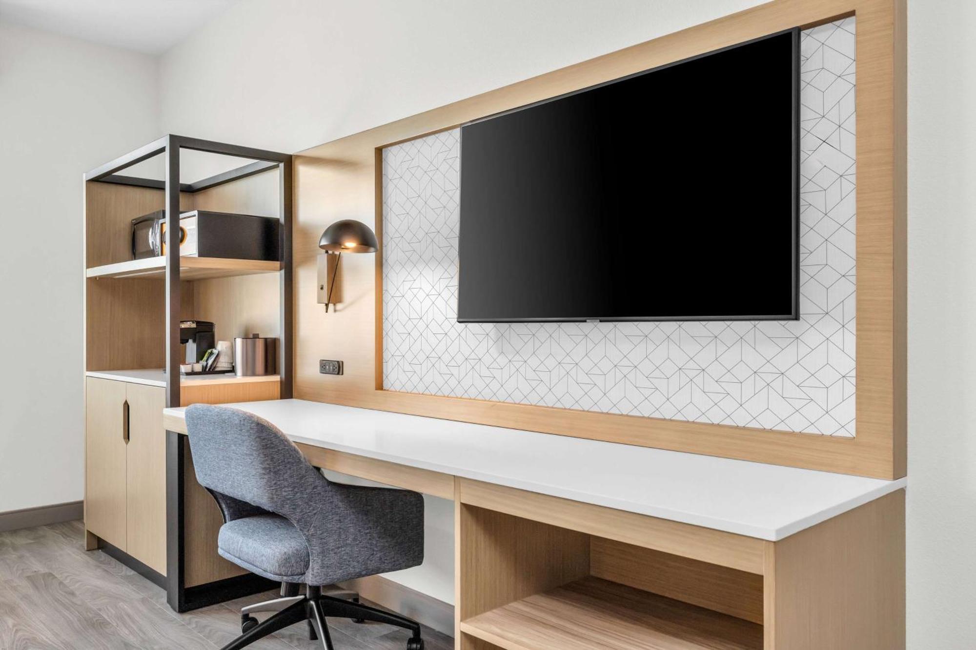 La Quinta Inn & Suites By Wyndham San Jose Airport-Downtown Bagian luar foto