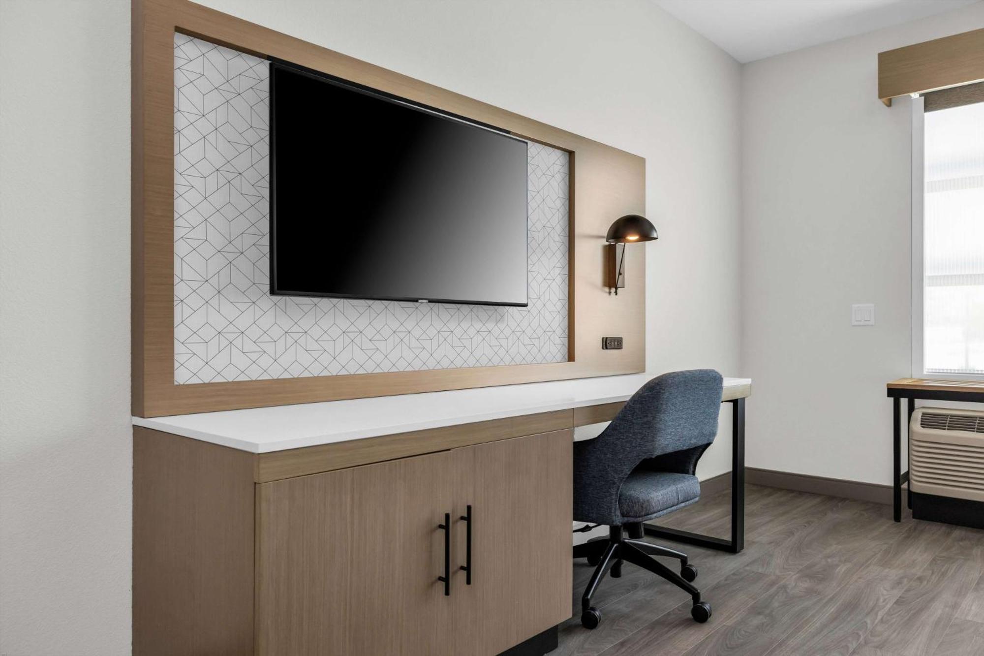 La Quinta Inn & Suites By Wyndham San Jose Airport-Downtown Bagian luar foto