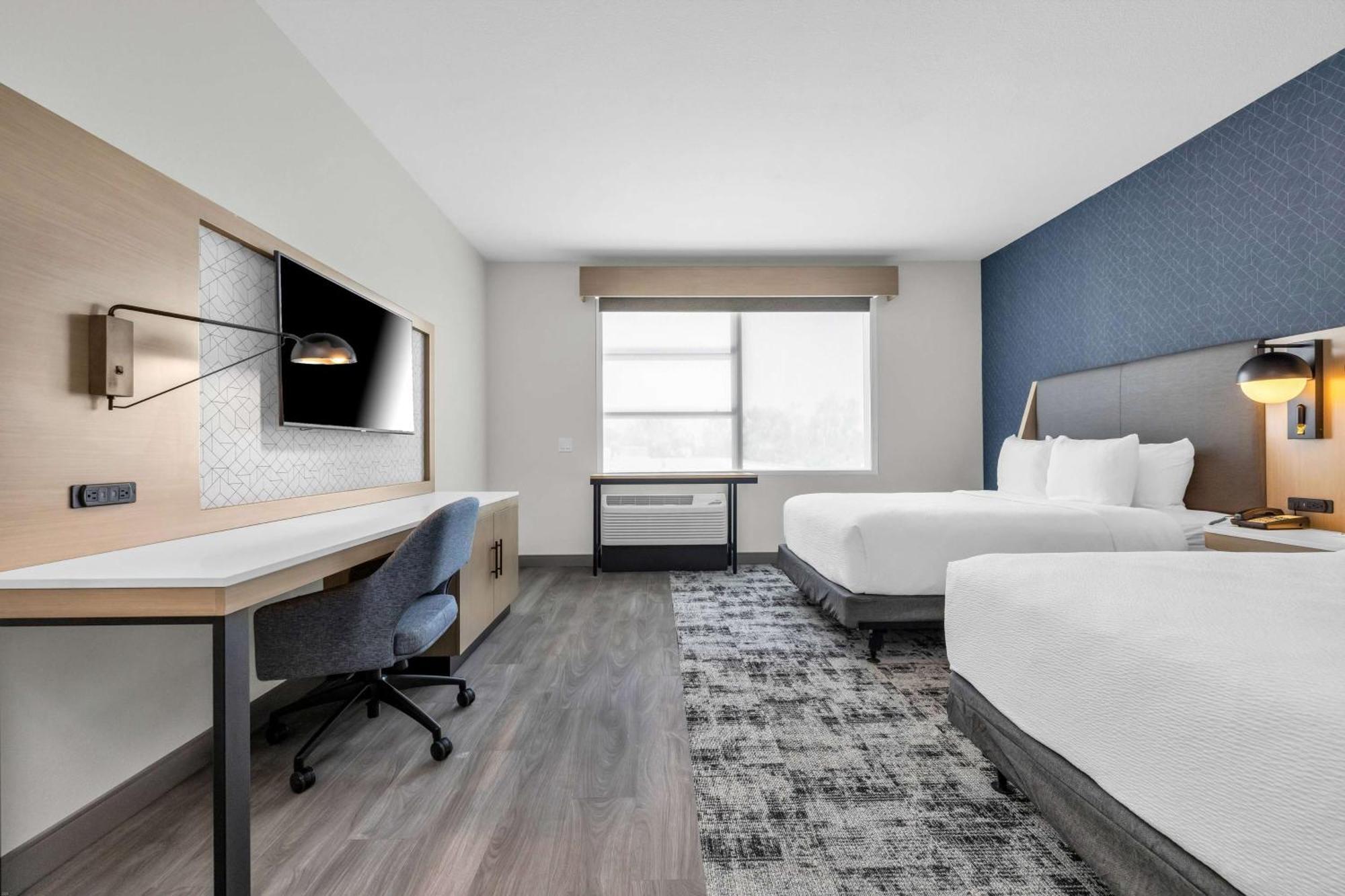 La Quinta Inn & Suites By Wyndham San Jose Airport-Downtown Bagian luar foto