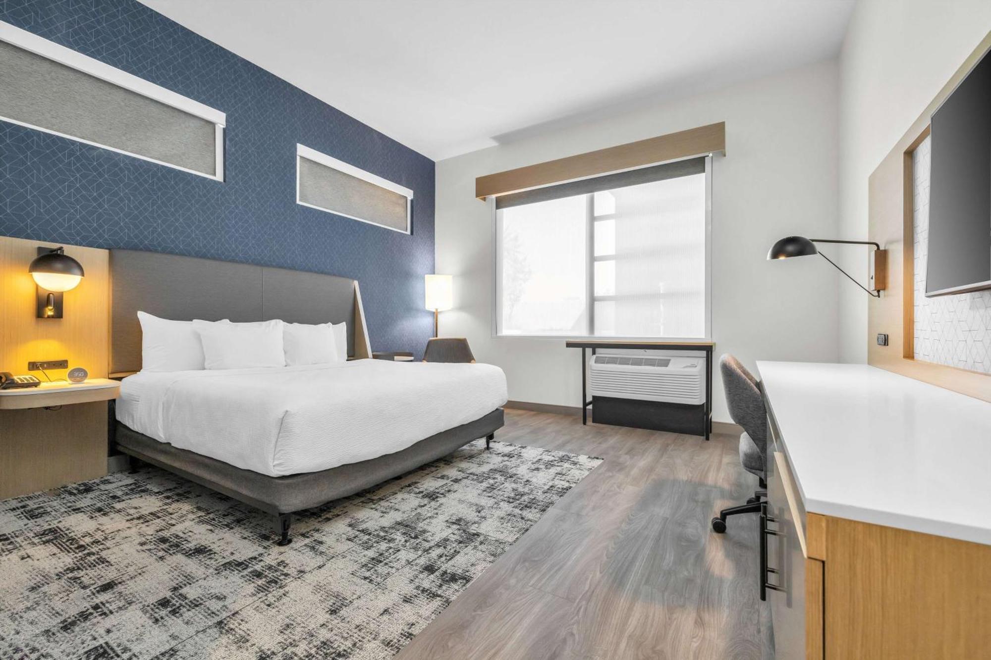 La Quinta Inn & Suites By Wyndham San Jose Airport-Downtown Bagian luar foto
